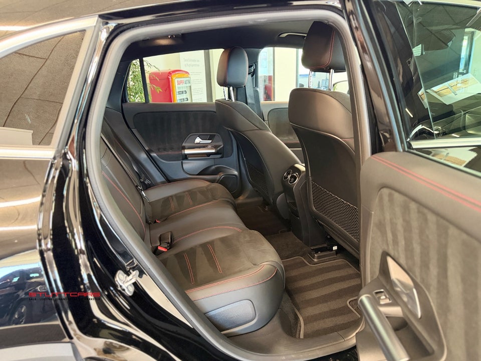 Mercedes EQA300 AMG Line 4Matic 5d