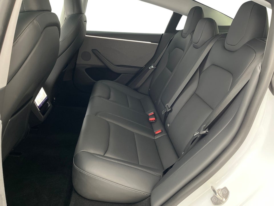 Tesla Model 3 RWD 4d