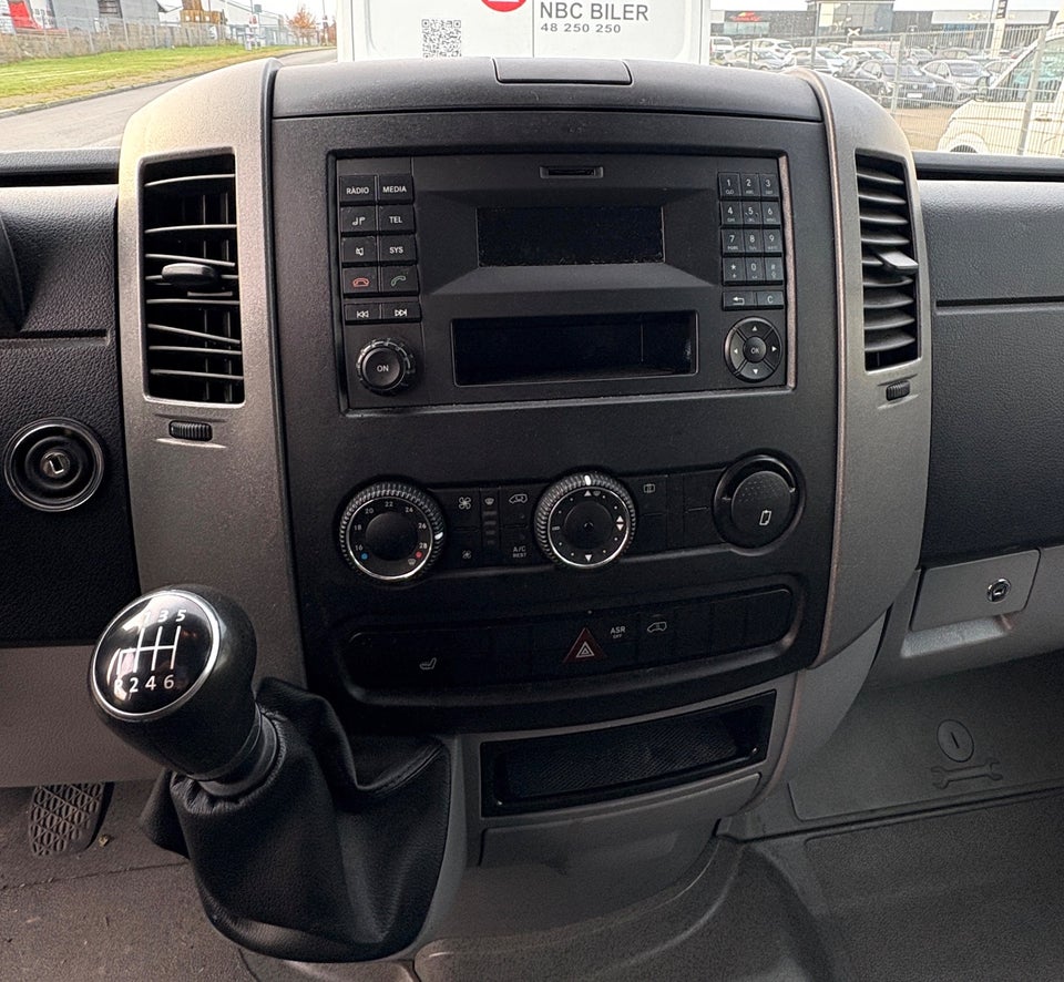 VW Crafter 2,0 TDi 163 Alukasse m/lift L 2d