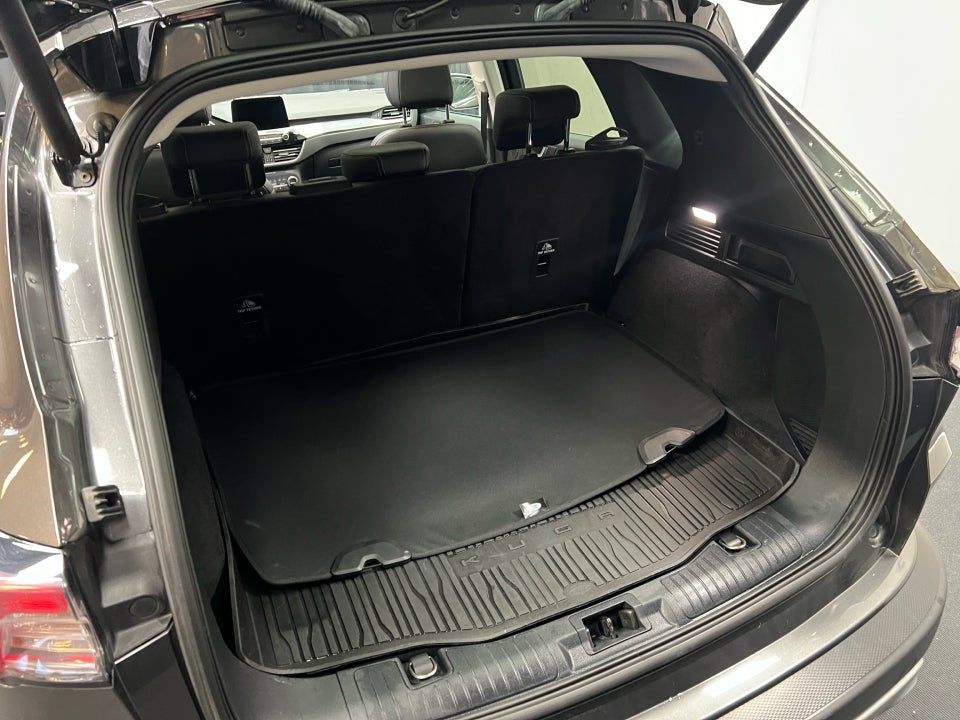 Ford Kuga 2,5 PHEV Titanium X CVT 5d