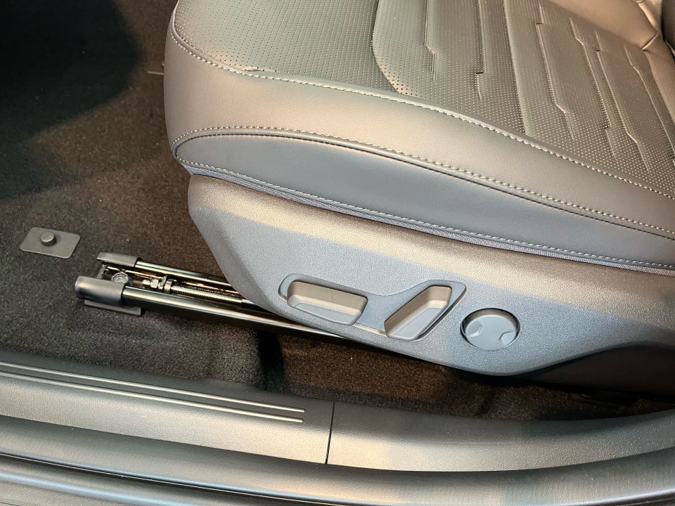 Kia Niro 64 EV Prestige 5d