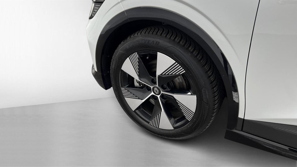 Renault Megane E-Tech 40 Equilibre 5d