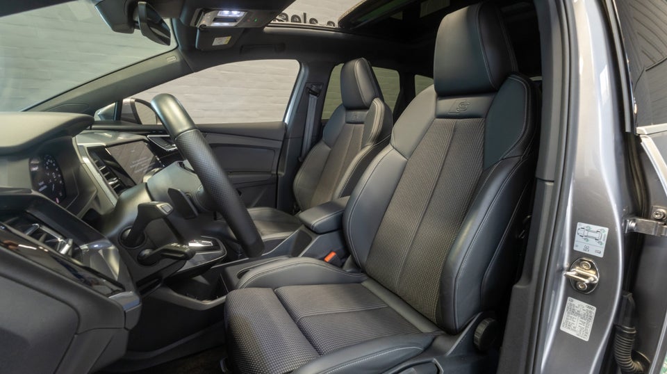 Audi Q4 e-tron 45 S-line 5d