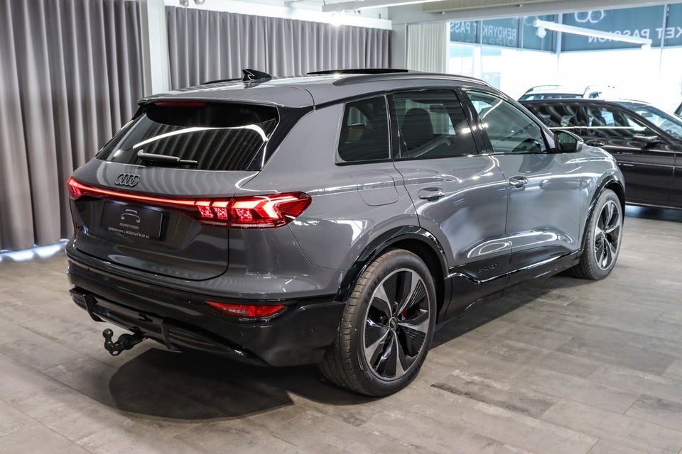 Audi SQ6 e-tron quattro 5d
