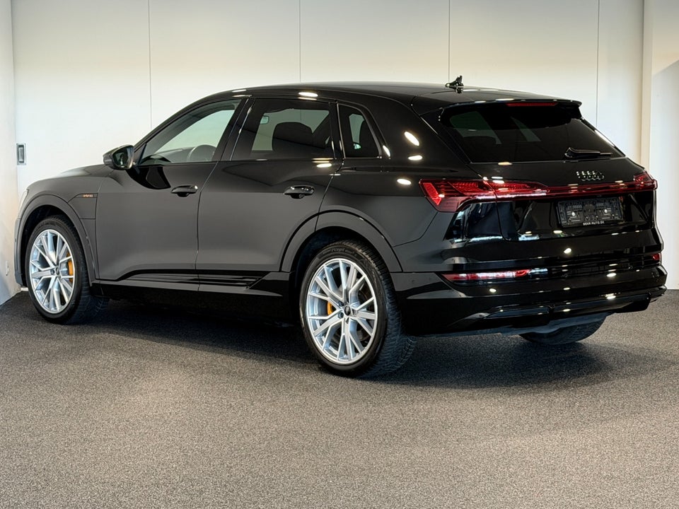 Audi e-tron 55 S-line quattro 5d