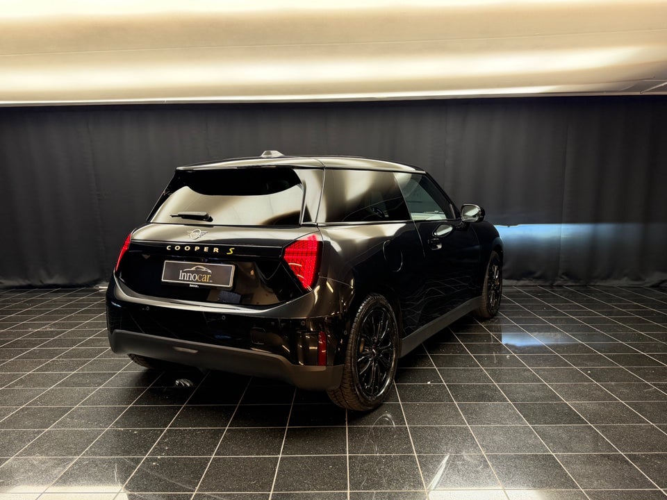 MINI Cooper SE Favoured Trim M 3d