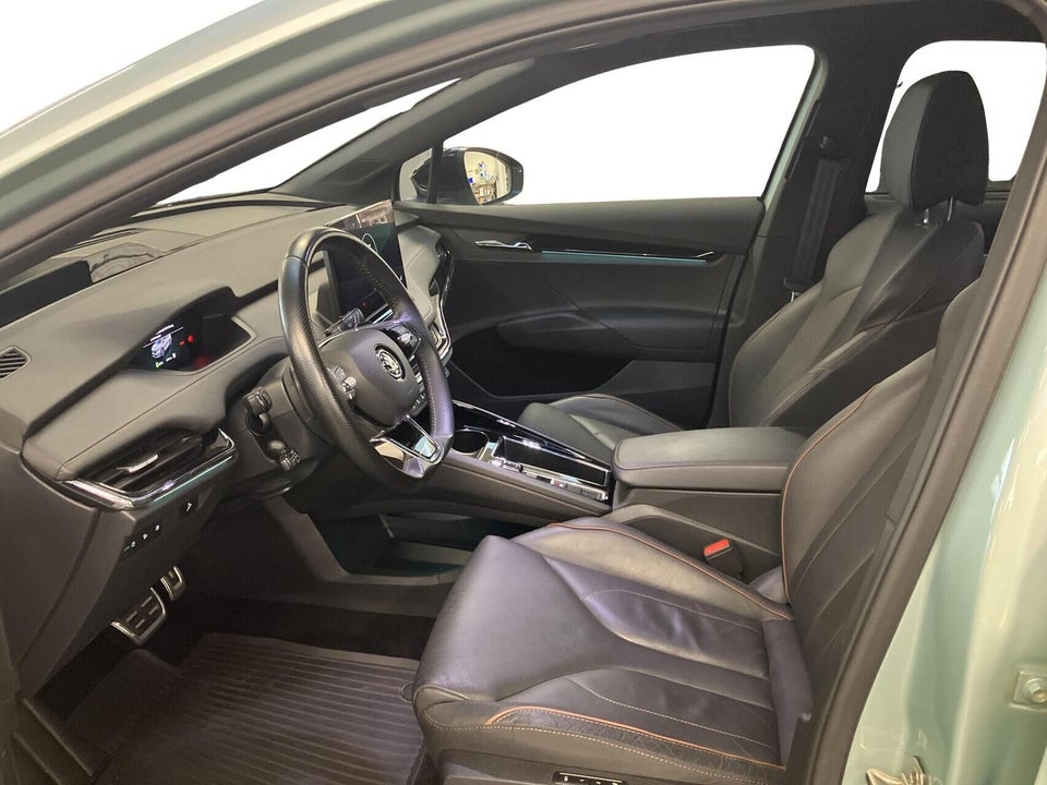Skoda Enyaq 80x iV Founders Edition 5d