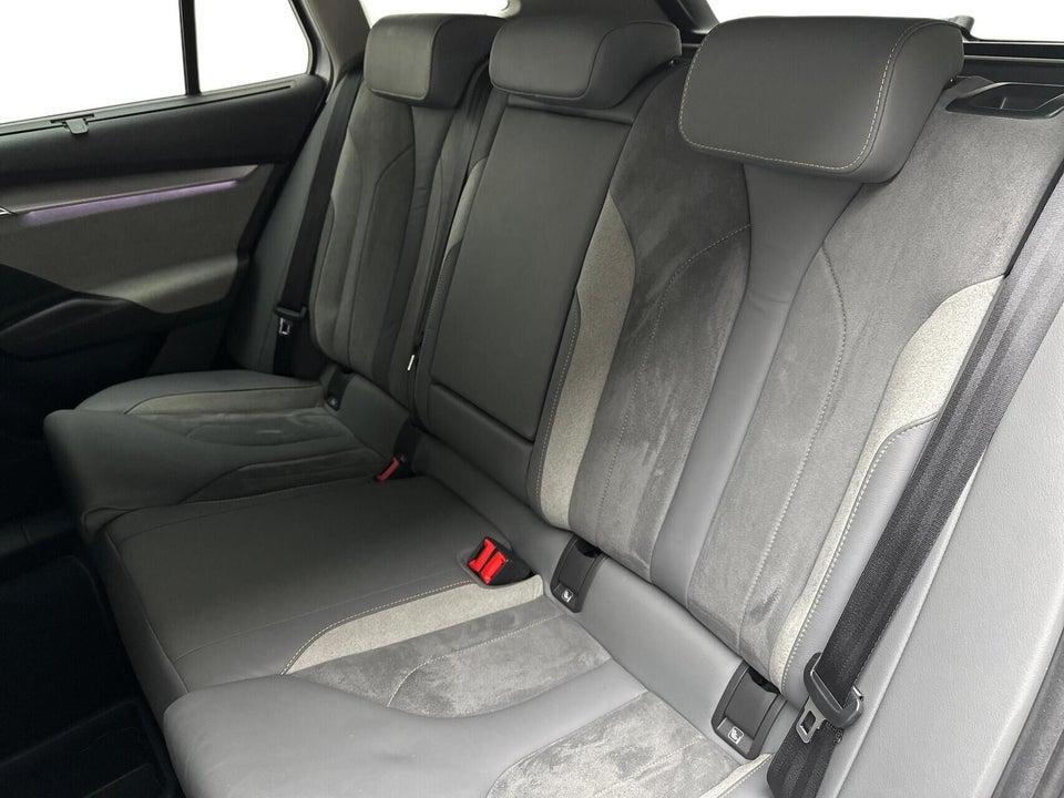 Skoda Enyaq 80 iV Plus 5d