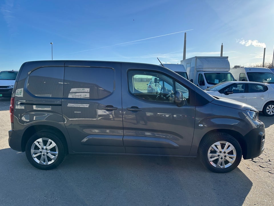 Peugeot Partner 1,5 BlueHDi 130 L1V1 Plus EAT8 Van