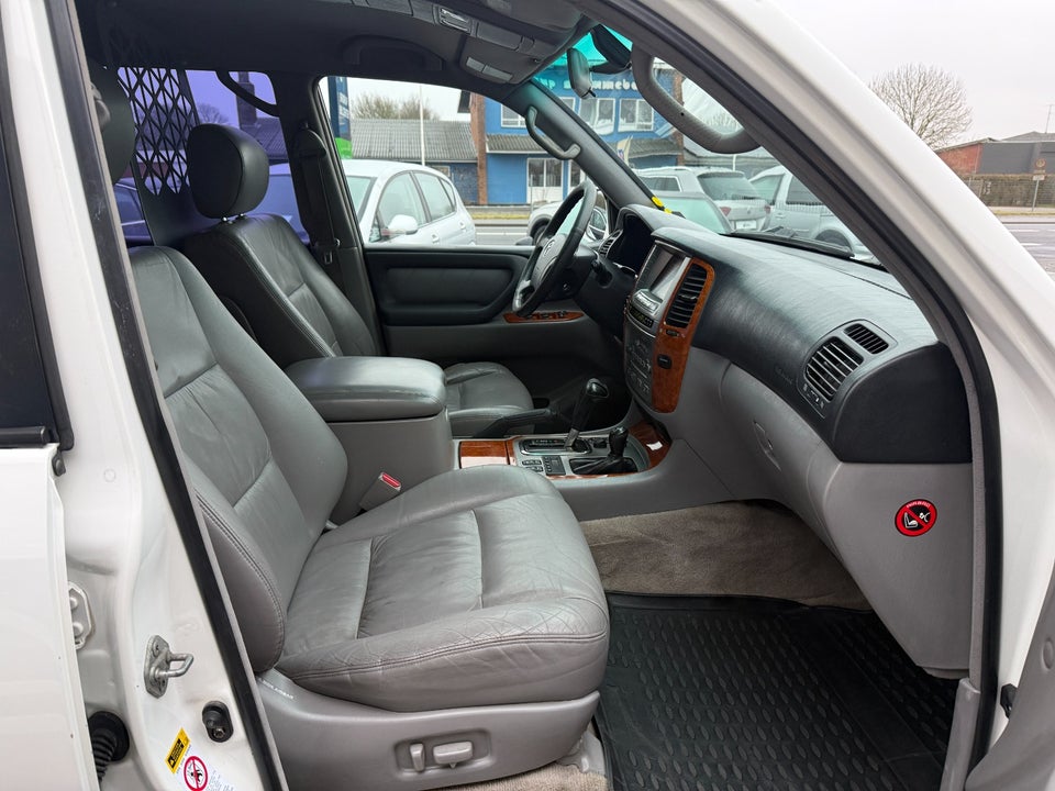 Toyota Land Cruiser 4,2 TD LE aut. Van 5d