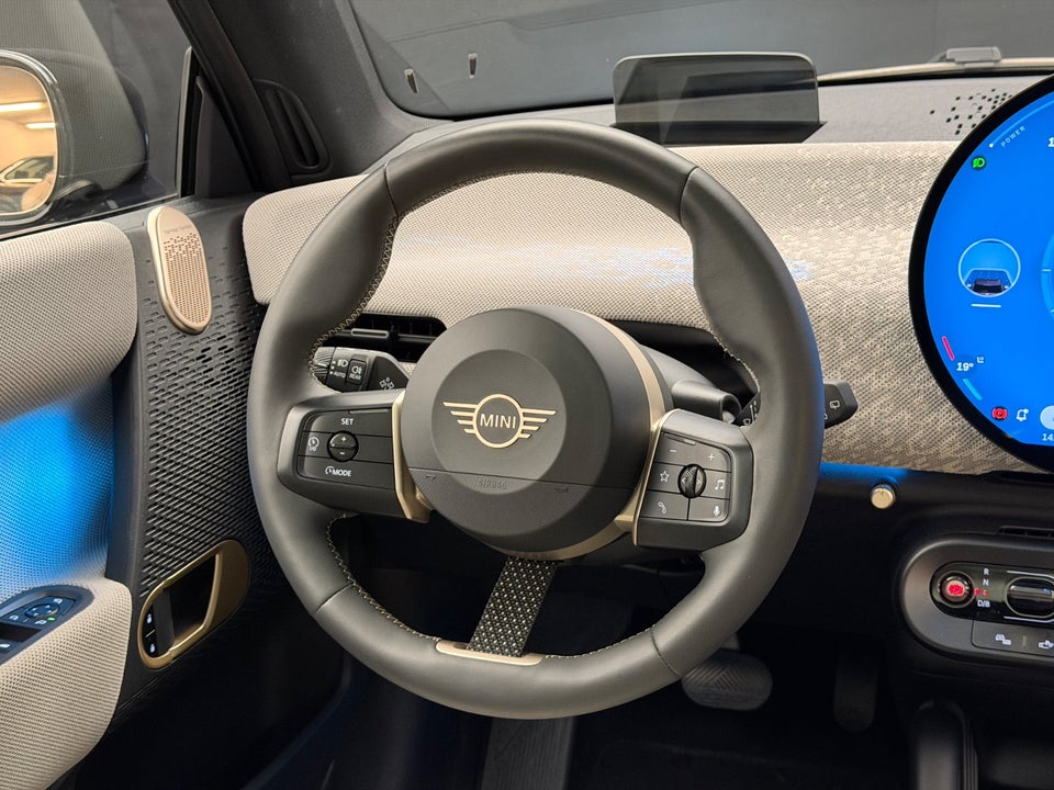 MINI Cooper SE Favoured Trim XL 3d