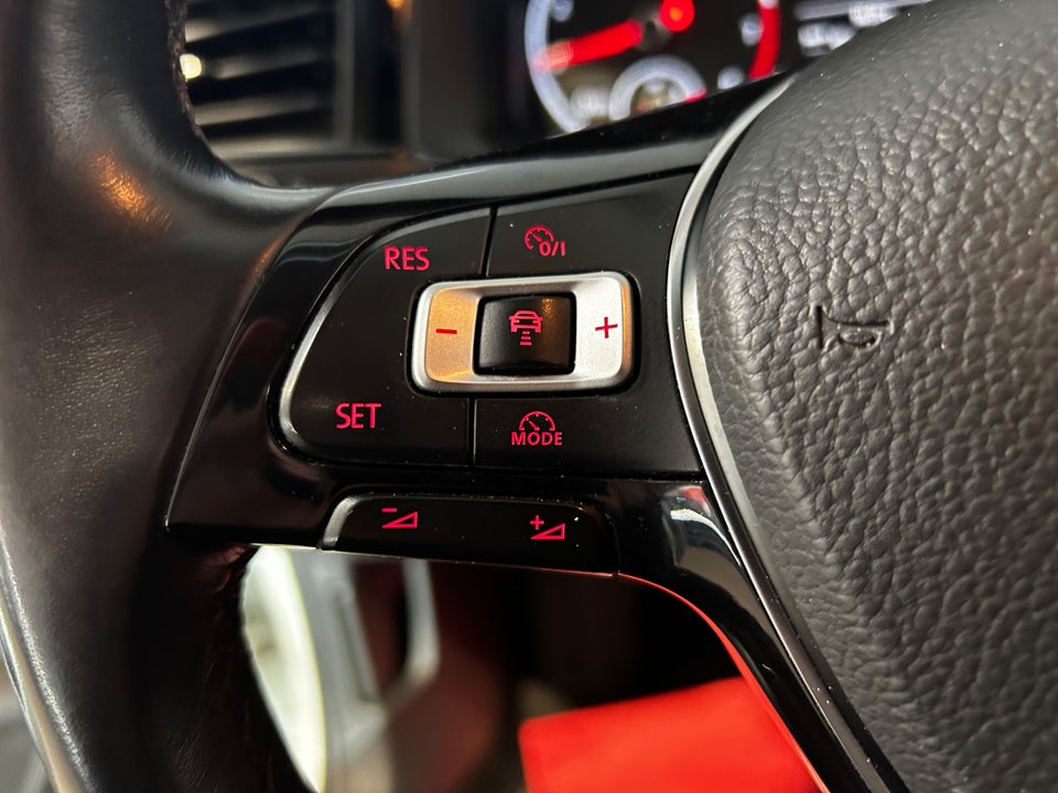 VW Polo 1,0 TSi 95 Comfortline Connect DSG 5d