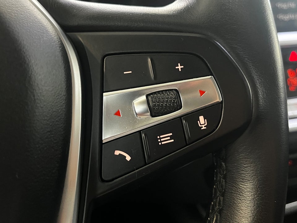 BMW 330e 2,0 Touring Sport Line aut. 5d