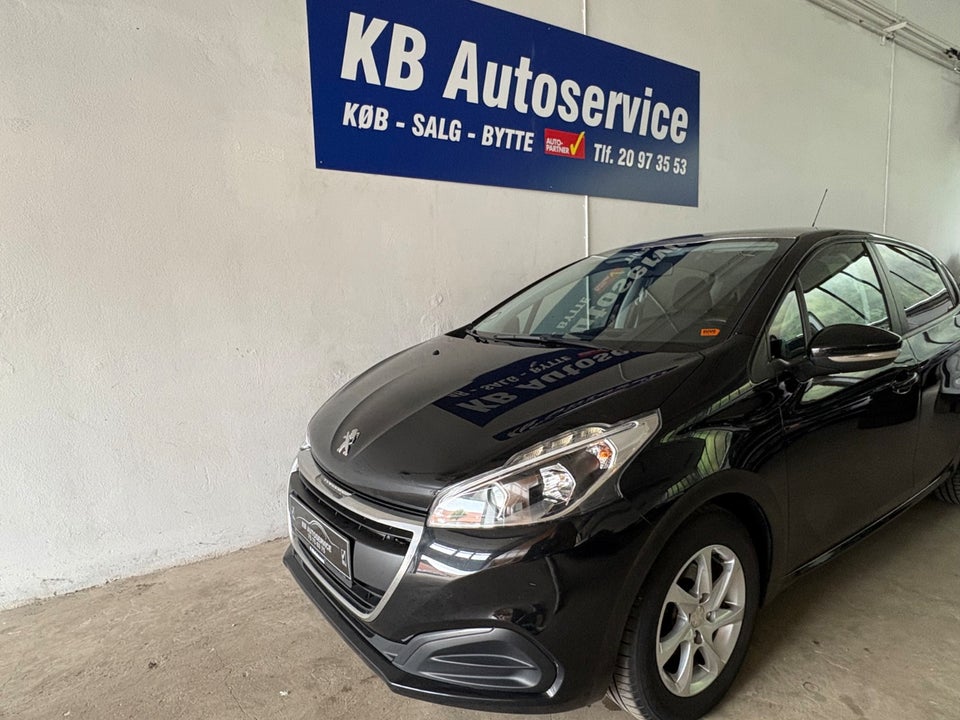 Peugeot 208 1,2 VTi 82 Allure Sky 5d