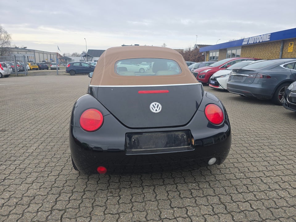 VW New Beetle 1,6 Cabriolet 2d