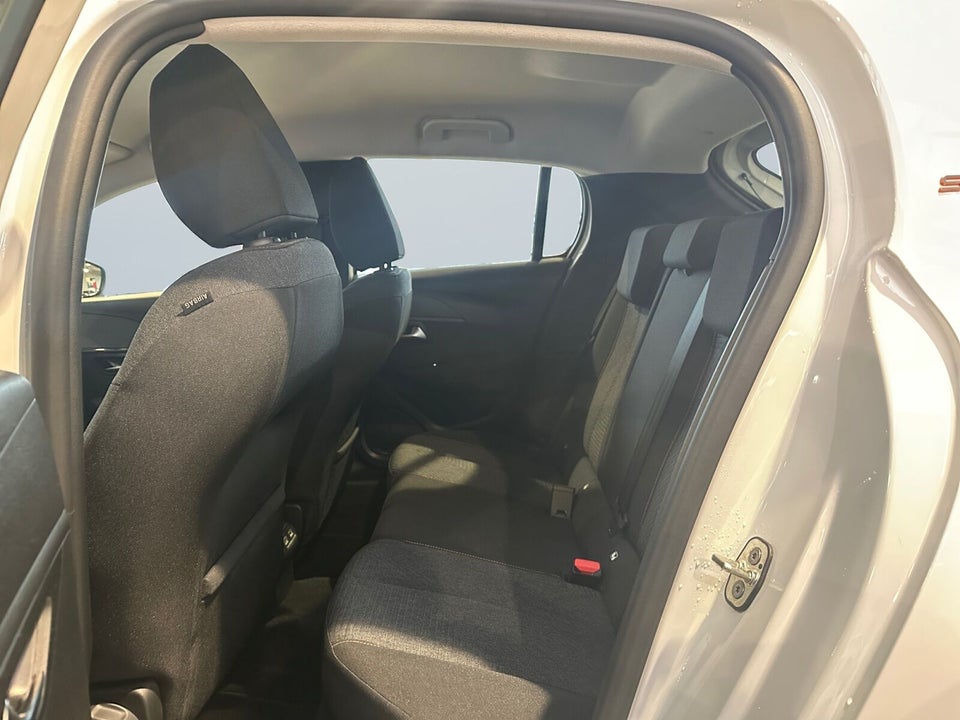 Peugeot e-208 50 Style 5d
