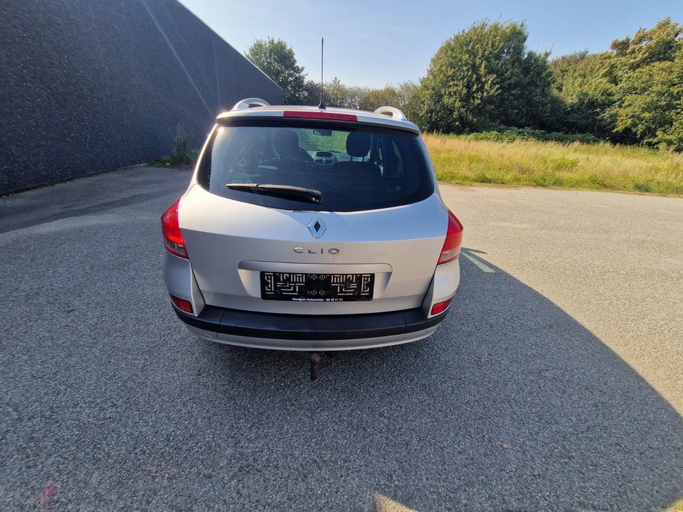 Renault Clio III 1,5 dCi 68 Authentique 5d