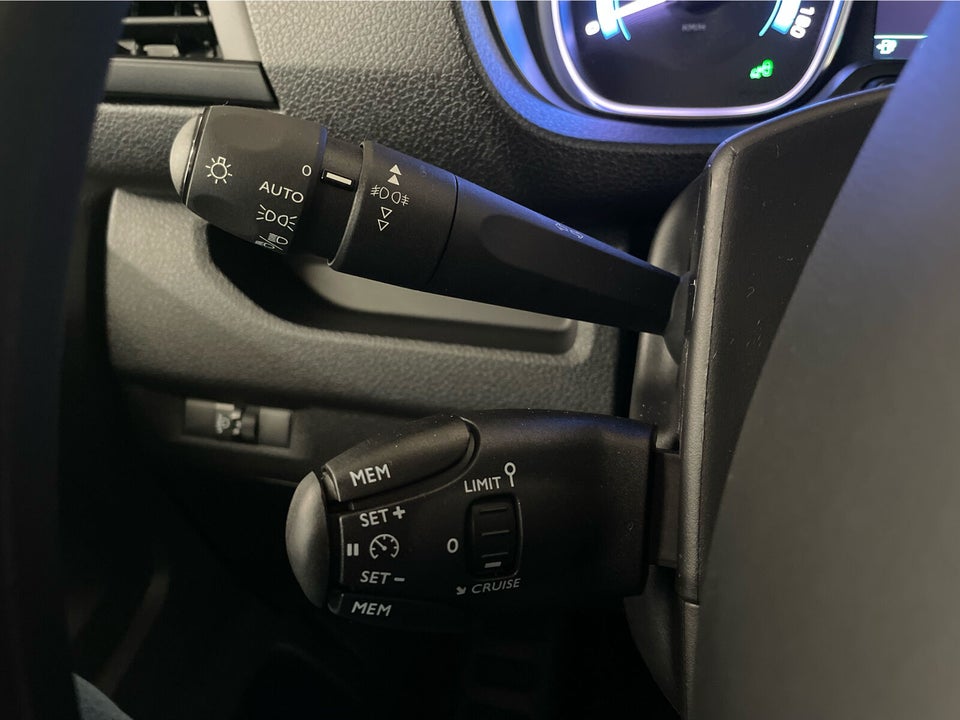 Peugeot e-Expert 75 L2 Premium Van