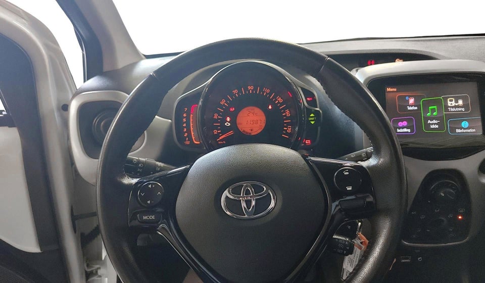 Toyota Aygo 1,0 VVT-i x-sky 5d