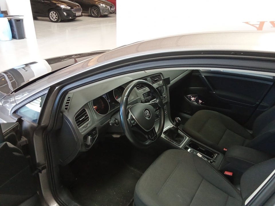 VW Golf VII 1,4 TSi 122 Comfortline BMT 5d