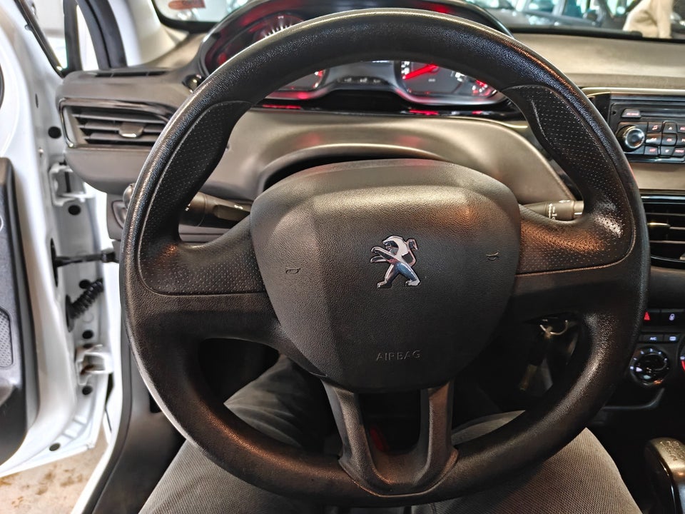 Peugeot 208 1,0 VTi Access 5d