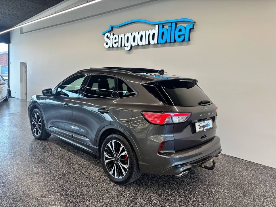 Ford Kuga 2,5 PHEV ST-Line X CVT 5d
