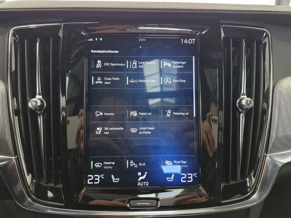 Volvo V90 CC 2,0 T6 320 Pro aut. AWD 5d