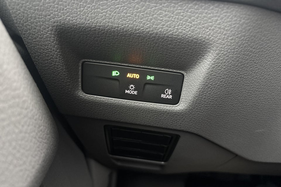 VW Crafter 35 2,0 TDi 140 Kassevogn L3H2 aut.