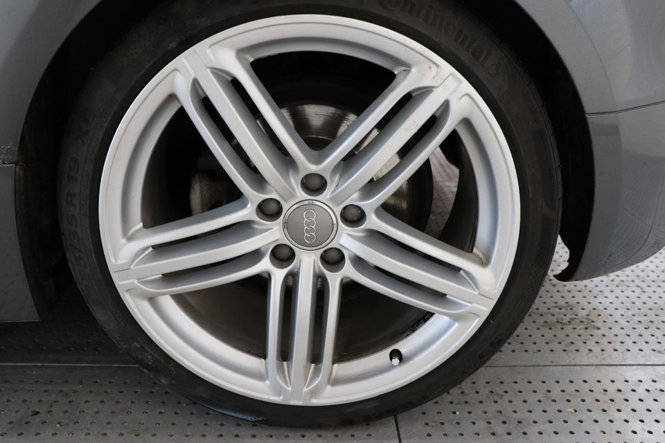 Audi TT 2,0 TFSi 211 Roadster quattro S-tr. 2d