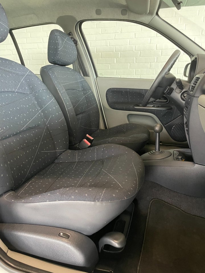 Renault Clio II 1,2 Expression aut. 5d