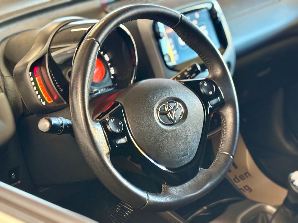 Toyota Aygo 1,0 VVT-i x-pose 5d