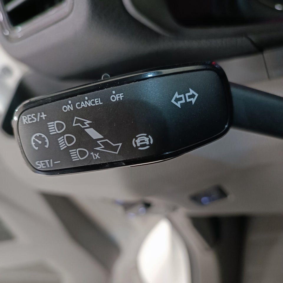 VW Crafter 35 2,0 TDi 140 Kassevogn L3H2