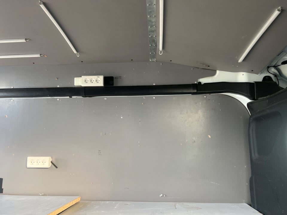 Ford Transit 350 L2 Van 2,0 TDCi 130 Trend H3 FWD