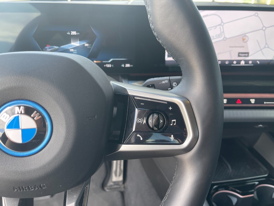 BMW i5 eDrive40 M-Sport 4d