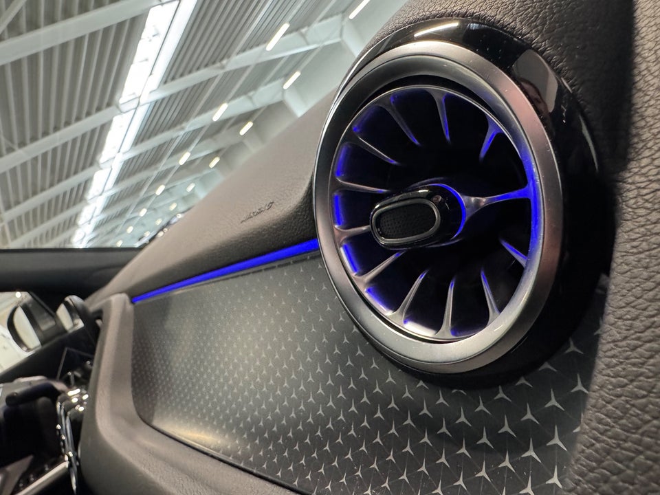 Mercedes EQA300 Progressive 4Matic 5d