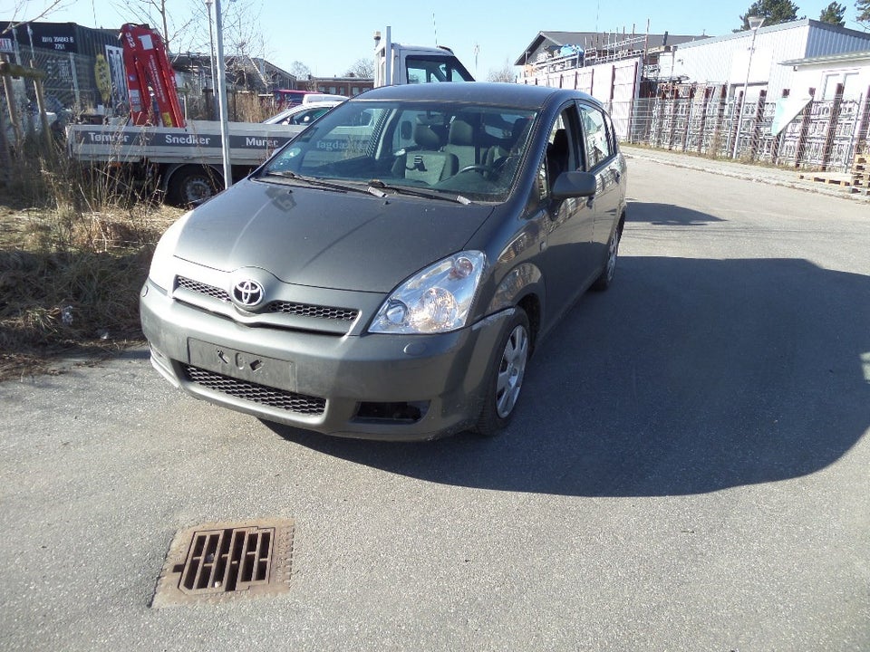 Toyota Corolla Verso 1,8 Luna 7prs 5d