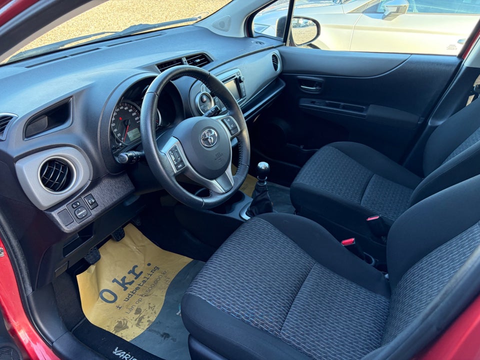 Toyota Yaris 1,3 VVT-i T2 Style 5d
