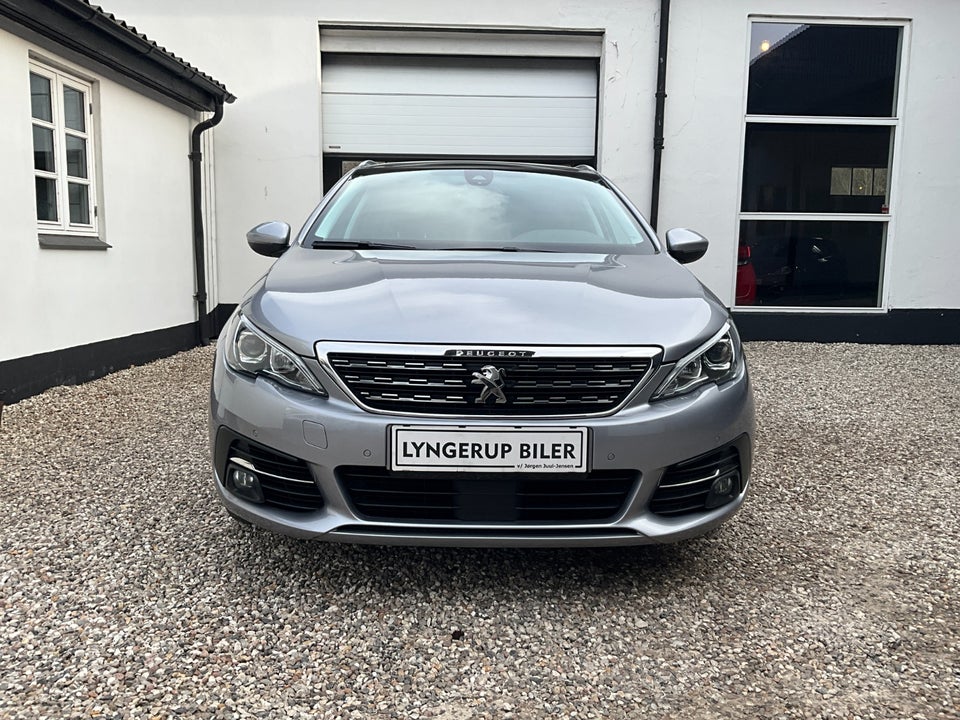 Peugeot 308 1,5 BlueHDi 130 Selection Sky SW 5d