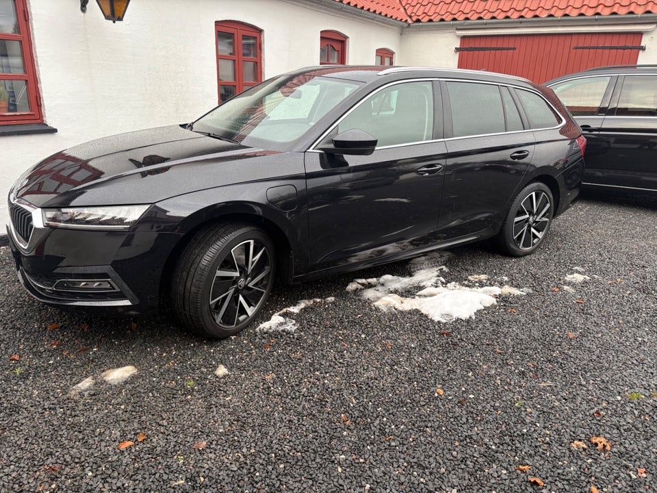Skoda Octavia 1,4 TSi iV Plus Combi DSG 5d