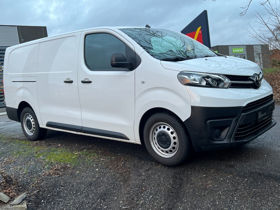 Toyota ProAce 2,0 D 122 Long Comfort 5d