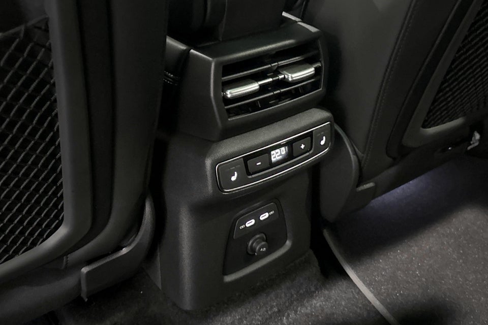 Audi Q4 e-tron performance 5d