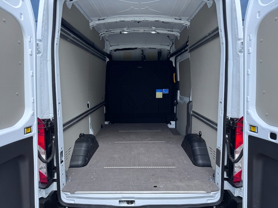 Ford E-Transit 350 L2 Van 68 Trend H2 RWD