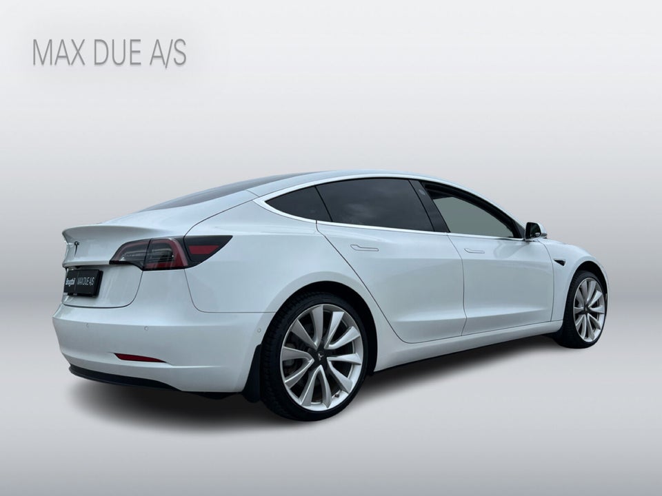 Tesla Model 3 Standard Range+ RWD 4d