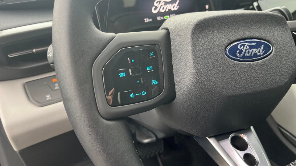 Ford Capri 82 Select Extended Range 5d