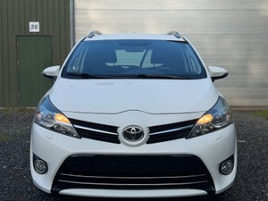 Toyota Sportsvan, modelår 2014, 134,000 km