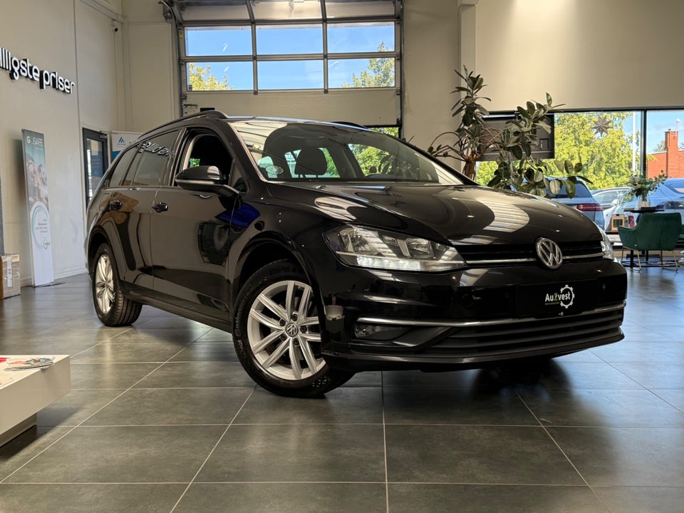 VW Golf VII 2,0 TDi 150 Comfortline Connect Variant DSG 5d