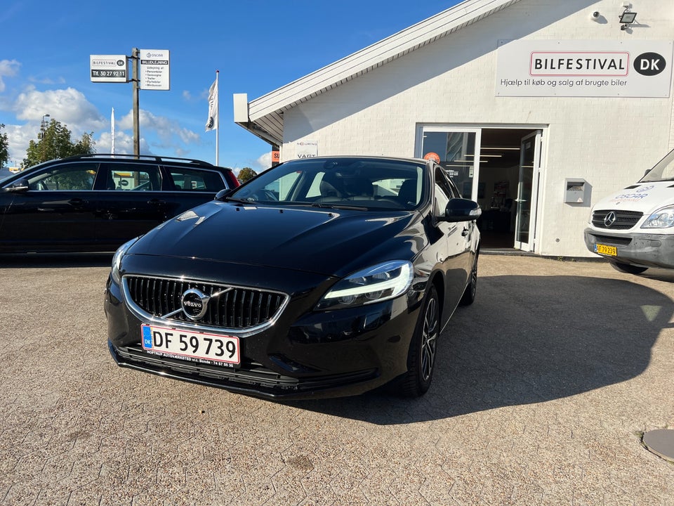 Volvo V40 2,0 D3 150 Momentum aut. 5d