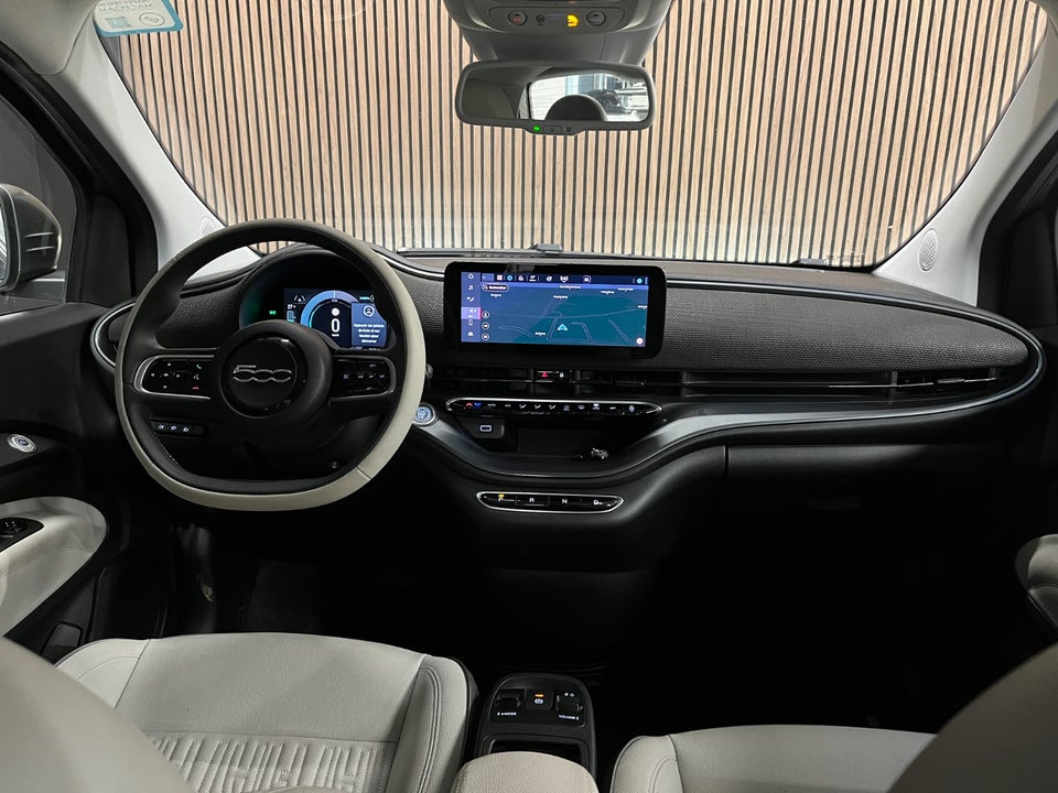 Fiat 500e 42 la Prima 3+1 4d