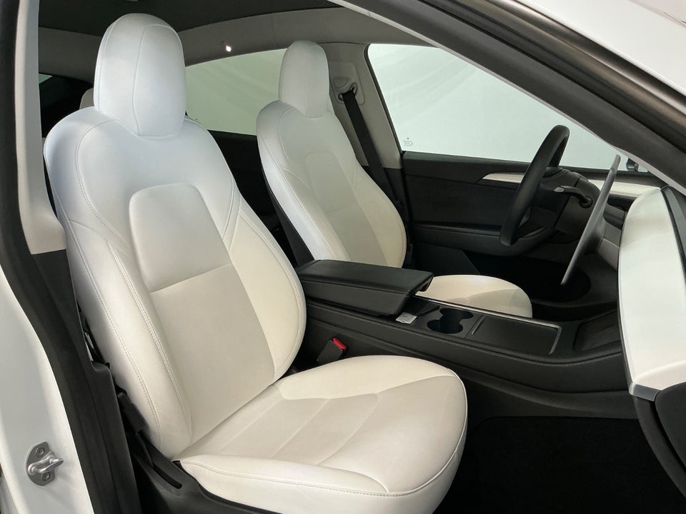 Tesla Model Y Long Range AWD 5d