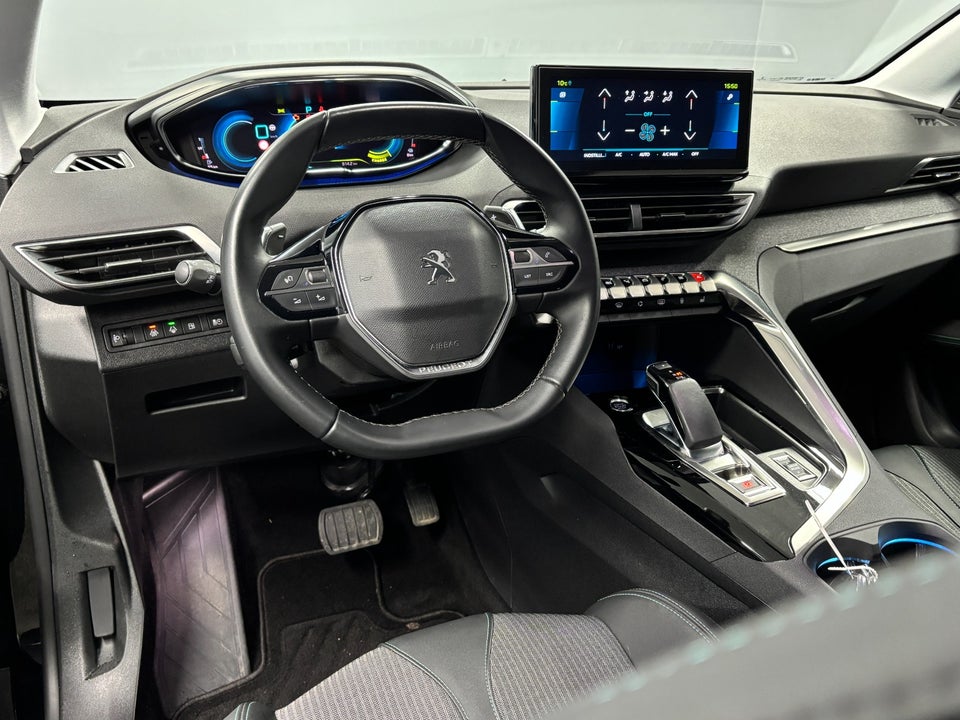 Peugeot 3008 1,6 Hybrid Allure Pack EAT8 5d